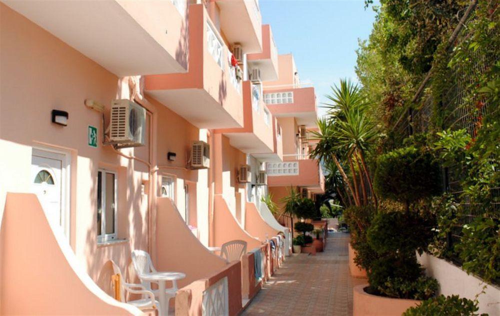 מאליה Primavera Beach Hotel Studios & Apartments מראה חיצוני תמונה
