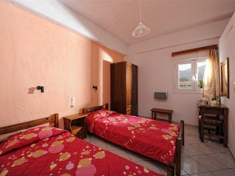 מאליה Primavera Beach Hotel Studios & Apartments מראה חיצוני תמונה